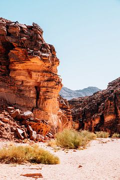 Rocks in Sinai Desert in Egypt by Expeditie Aardbol