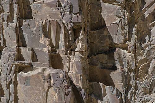 Felswand im Himalaya