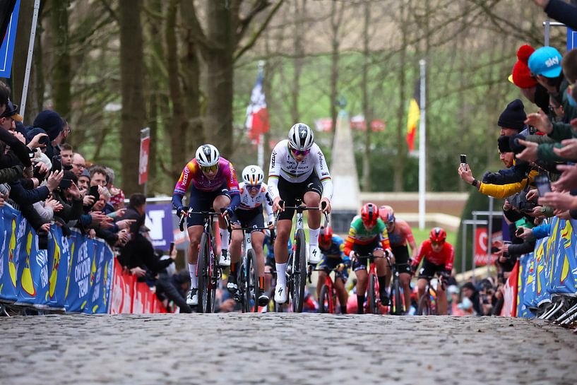 Gent Wevelgem Kemmelberg Lotte Kopecky an der Spitze von FreddyFinn