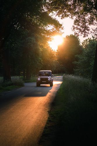 4x4 bij zonsondergang van Yana Raeymaekers
