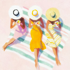 Drei elegante Frauen am Strand mit Cocktails zwischen Sommer, Riviera und Dolce Vita von Floral Abstractions