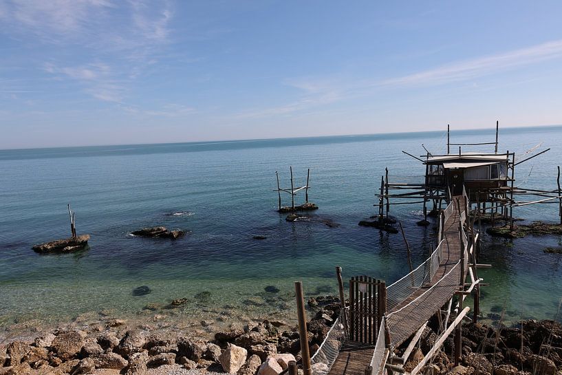 Fischerhäuschen an der Küste der Abruzzen Klopfen Sie an die Tür und treten Sie ein von FreddyFinn