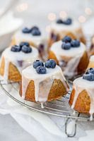 Teacakes met blauwe bessen & amandelen