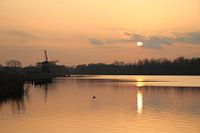 Zonsondergang bij de Rottemeren met molen silhouette