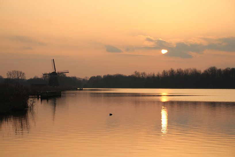 Zonsondergang bij de Rottemeren met molen silhouette par André Muller