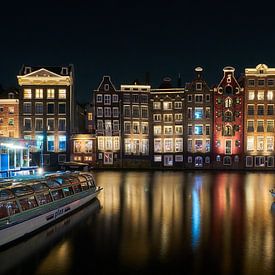 Amsterdam, le Damrak en soirée sur Ad Jekel