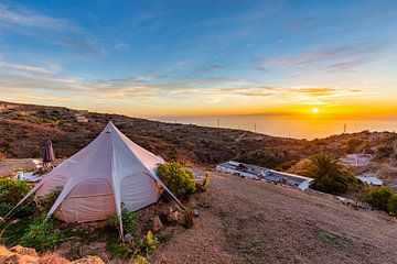 Zonsondergang vanuit yurt van Easycopters