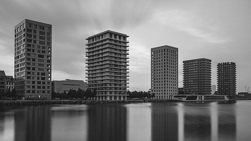 Kattendijkdok immeubles résidentiels | photographie de ville | noir et blanc