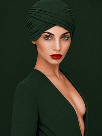 Schwarze, elegante Frau von PixelPrestige