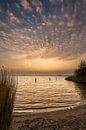Prachtige wolkenlucht bij een meer van Ron ter Burg thumbnail