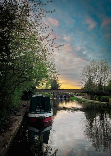 Sunset in Watford on the Grand Union Canal