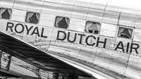 DC-3 is shining.