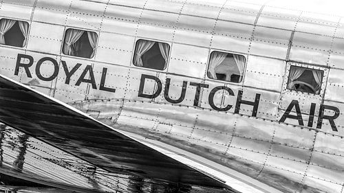 DC-3 is shining. by Johan Kalthof