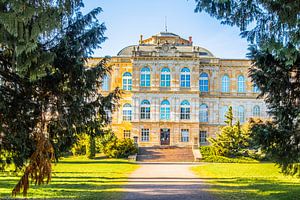 Herzogliches Museum Gotha – Gerahmte Architektur im historischen Park