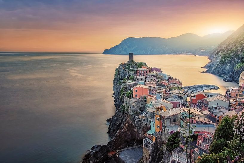 Vernazza am Abend von Manjik Pictures