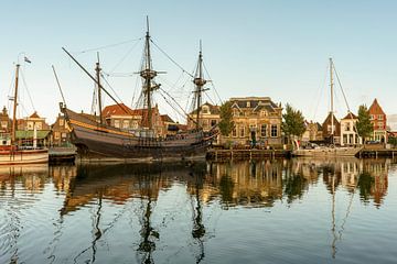 Haven van Enkhuizen met de Halve Maen. van Alie Ekkelenkamp