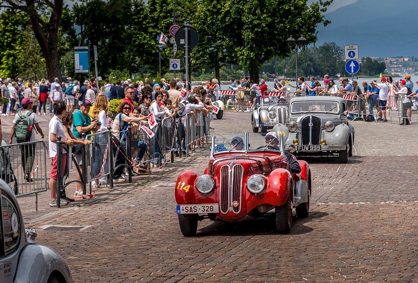 Les Mille Miglia à toute vitesse avec BMW par Monique Caes