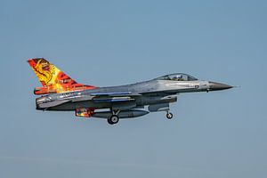 Friesischer Drache auf General Dynamics F-16 (J-871).