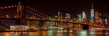 MANHATTAN SKYLINE & BROOKLYN BRIDGE Idyllic Nightscape  by Melanie Viola