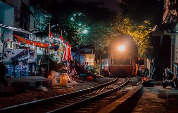 Trein in Hanoi van Nicole Boekestijn