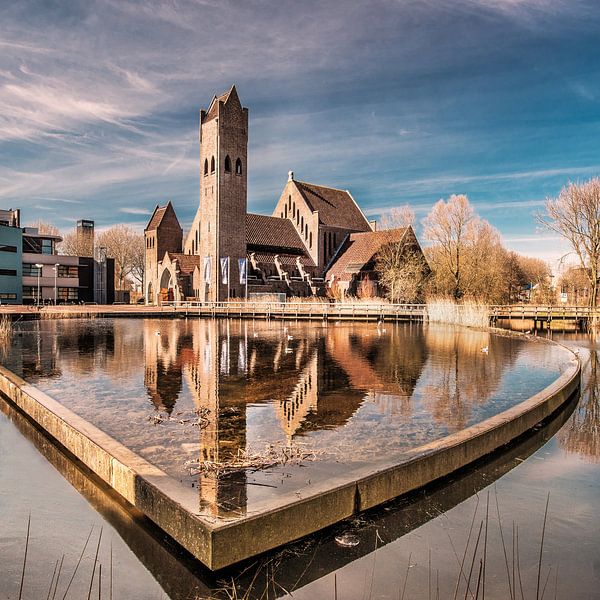 De &quot;Johannes de Doperkerk&quot; aan de Potmarge in Leeuwarden von Harrie Muis