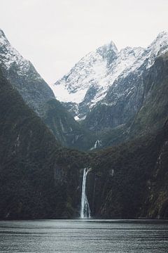 Milford Sound's Mystieke Schoonheid van Ken Tempelers