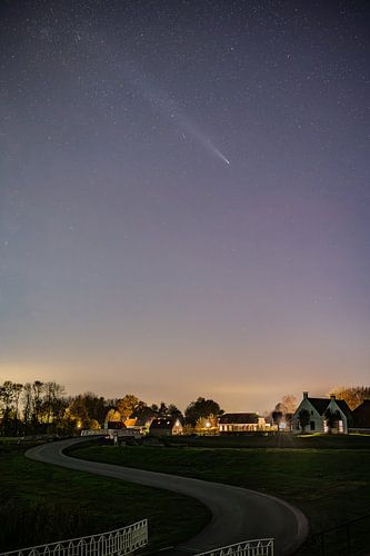 Comet Tsuchishan over Aduarderzijl