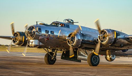 Boeing B-17 Flying Fortress "Yankee Lady".