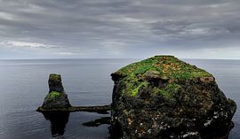 Rocky islands in the Atlantic by VIDEOMUNDUM