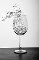 Wild water in een glas