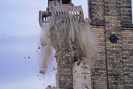 Demolition of the storage building of the complex Böllberger Mühle in Halle