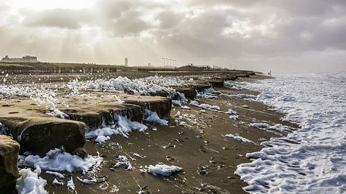 Storm op het strand