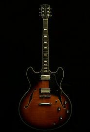 Guitar Low-Key by Frank Smedts