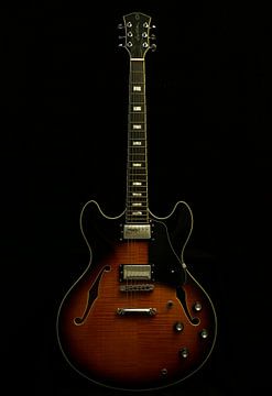 Guitar Low-Key by Frank Smedts