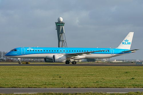 KLM Cityhopper Embraer E195-E2 passagiersvliegtuig.