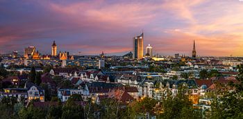 Leipzig City Skyline Panorama zum Sonnenutergang