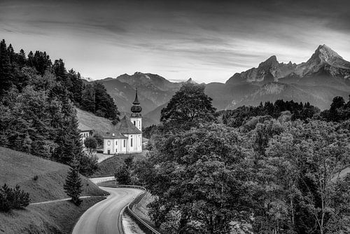 Alpengloren op de Watzmann bij Berchtesgaden. Zwart Wit
