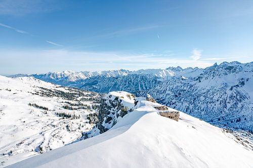 prachtig uitzicht op de Allgäuer Alpen zoals de Fellhorn in de winter
