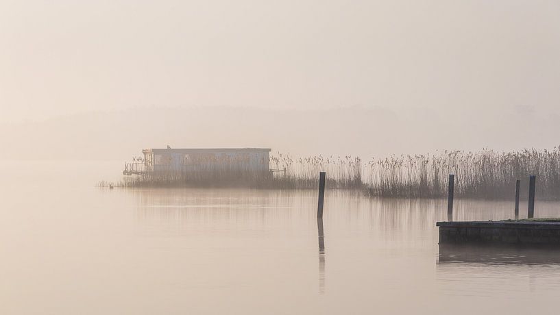 Das Zuidlaardermeer im Nebel von Marga Vroom