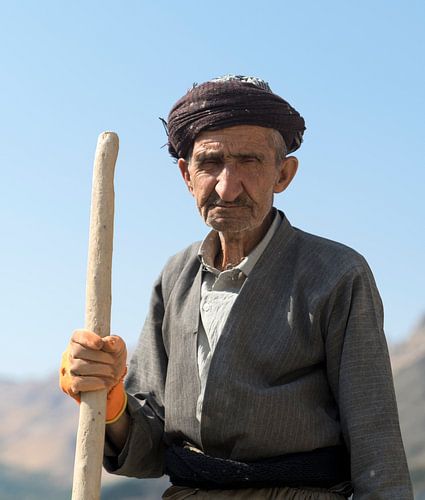Iran: Construction worker (Uraman Takht)