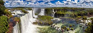 Die Iguazu Wasserfälle zwischen Argentinien und Brasilien