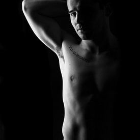 Low key male model naked by Matthew Verslype