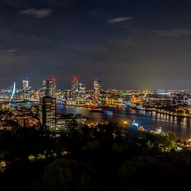 Skyline Rotterdam van Kevin Vervoort