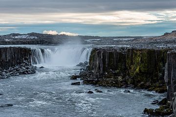 Selfoss – De kracht van de Jökulsá á Fjöllum van Gerry van Roosmalen