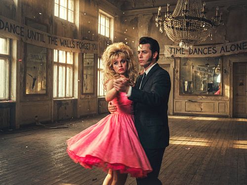 Dance until the Walls forget you von Robert Betzl