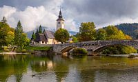 Kirche am Bohinjer See, Slowenien von Adelheid Smitt Miniaturansicht