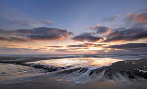 Strand von Texel bei Sonnenuntergang von John Leeninga