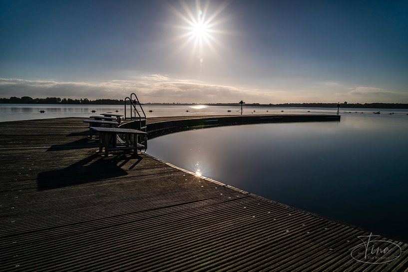 Bath jetty in the early morning sun by Tina Linssen