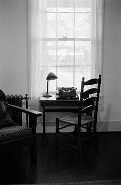 Oxford Mississippi - Interieur mit Schreibmaschine von Raoul Suermondt