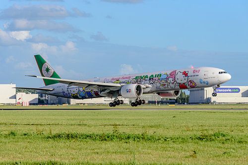 EVA AIR Boeing 777 in Hello Kitty Sanrio Family livery.